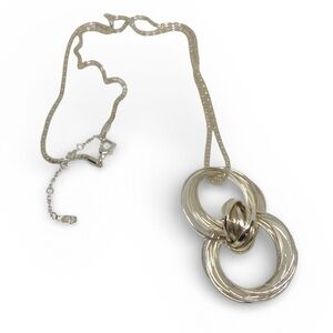 Jennifer Lopez silver tone infinity circles necklace Women’s costume jewelry